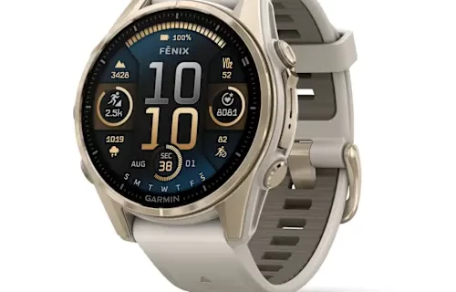 Garmin Fenix 8 43 mm AMOLED Sapphire - Soft Gold with Fog Gray/Dark Sandstone
